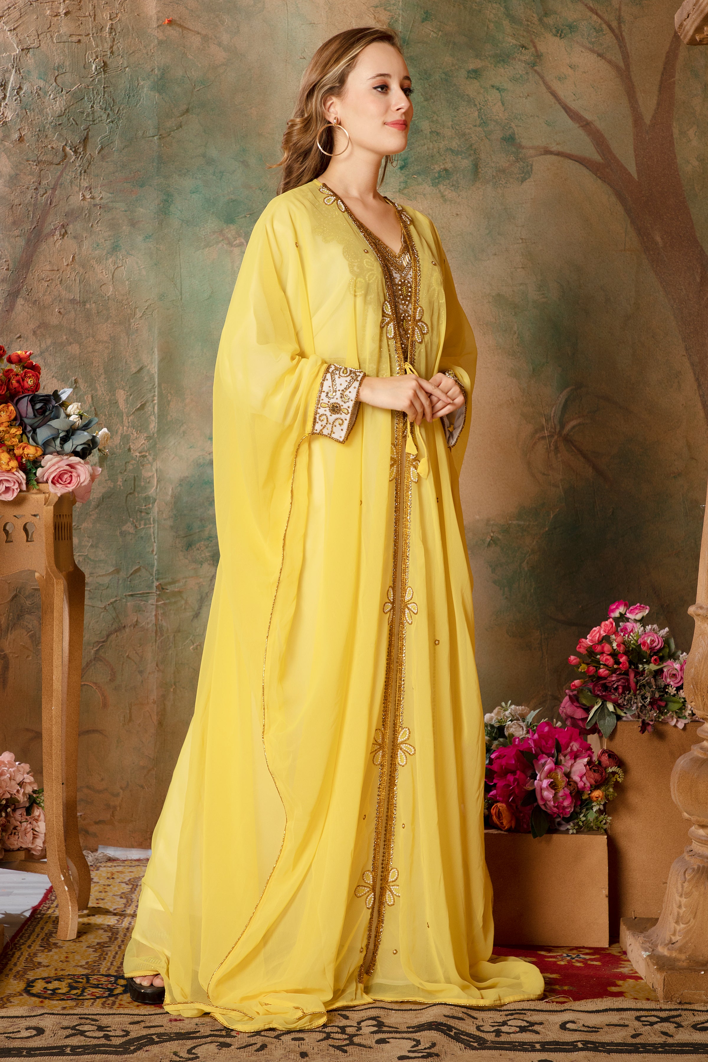 Side of Victorya Yellow Inner Jacket Caftan With Lace Work